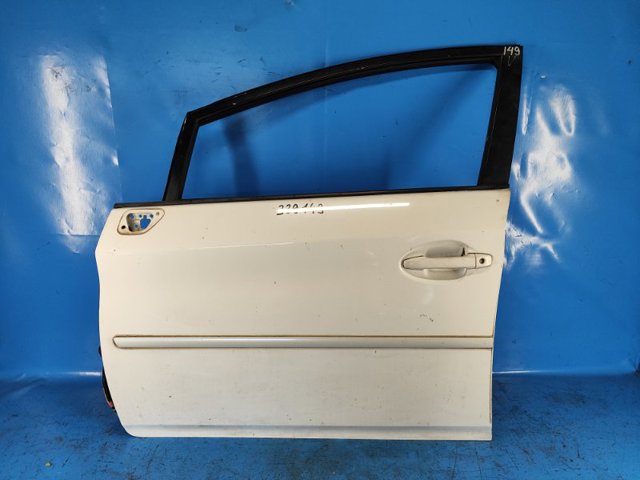 Водійські двері Тойота Пріус