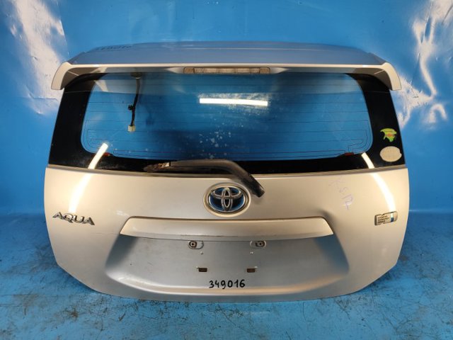 Двері багажника 6700552F60 TOYOTA
