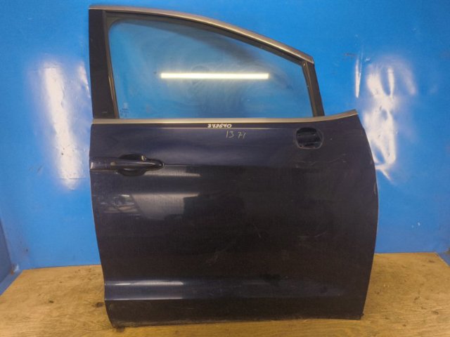 Пасажирські передні двері 68186766AJ CHRYSLER