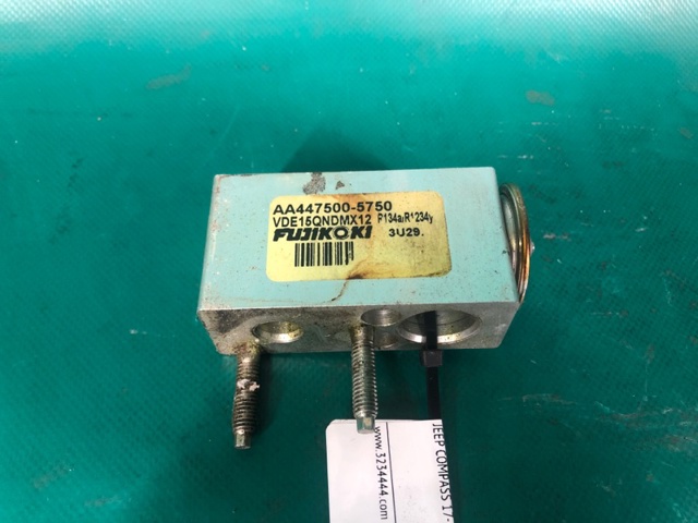 Клапан TRV, кондиціонера 68350338AA CHRYSLER