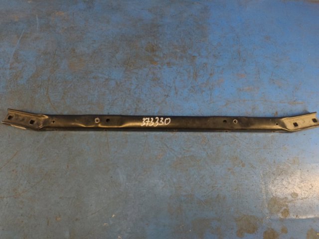 Накладка верхня передньої панелі/супорту радіатора 7200690 BMW