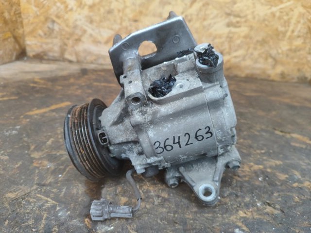 Насос кондиціонера 73111AG010 SUBARU
