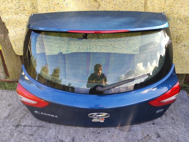 Задня ляда 73700A5001 HYUNDAI