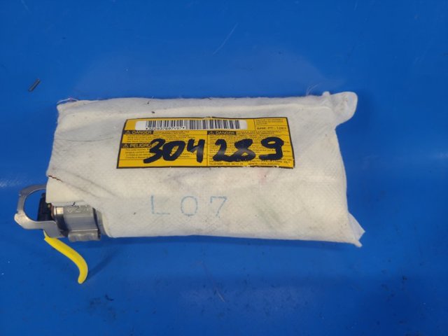 Подушка Айрбег спинки сидіння лівого 7392006040 TOYOTA