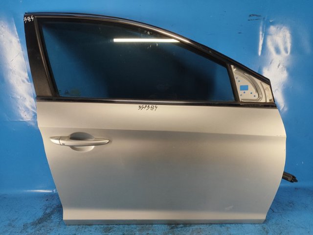Дверка передня права 76004C1010 HYUNDAI