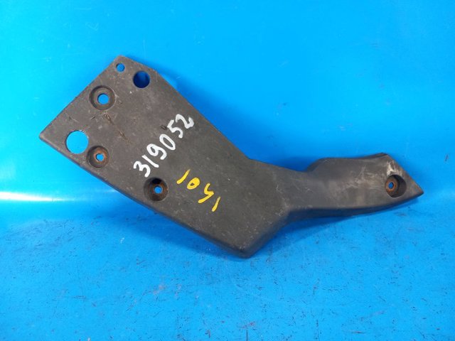Фартух заднього бампера 7608747020 TOYOTA