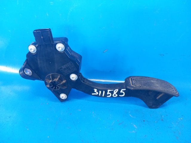 Підаль газу 7811012050 TOYOTA