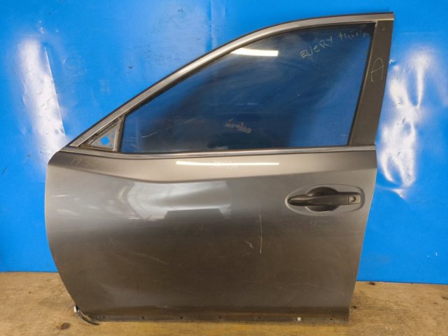 Водійські двері 801014BA0A NISSAN