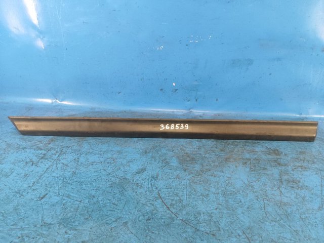 Молдинг передньої лівої двері 808773KA0A NISSAN
