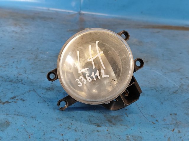 Протитуманка ліва 810260W020 TOYOTA