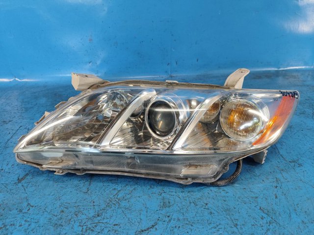 Фара ліва 8115006201 TOYOTA