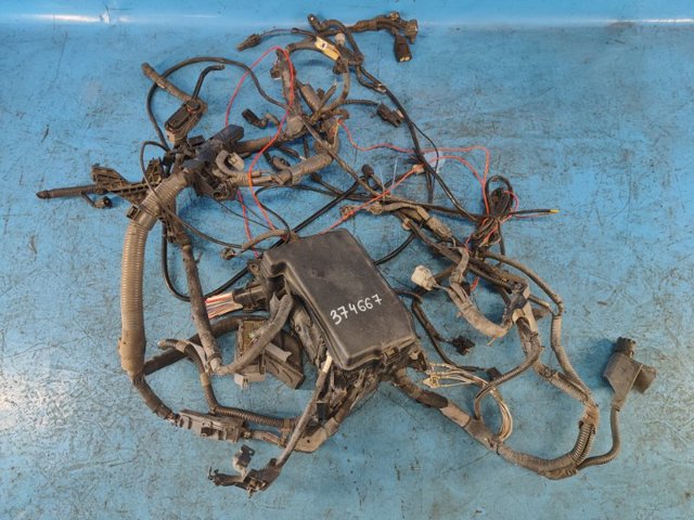 Коробка запобіжників 8274175010 TOYOTA
