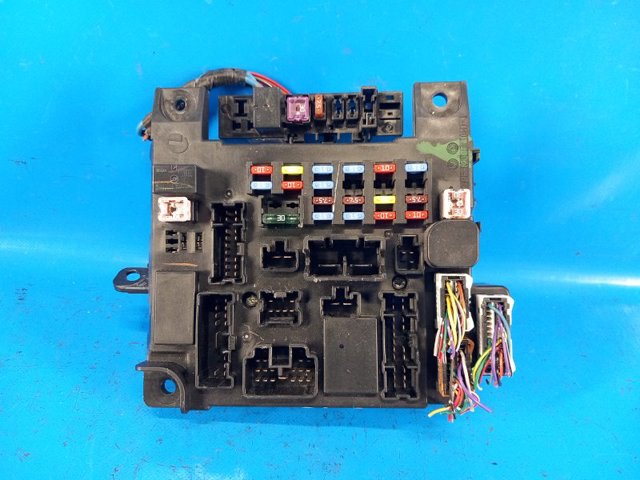 Коробка запобіжників 8637A914 MITSUBISHI