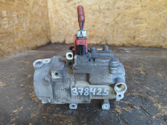 Компресор кондиціонера 8837076020 TOYOTA