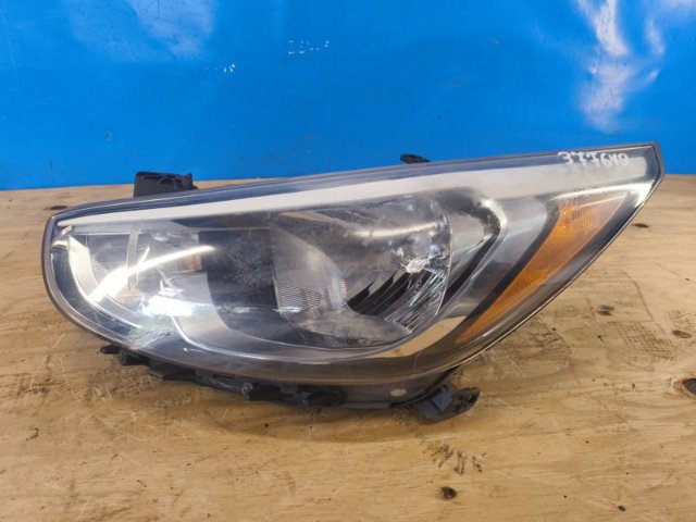 Фара 921011R710 HYUNDAI