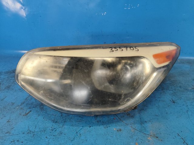 Фара ліва передня 92101B2270 HYUNDAI