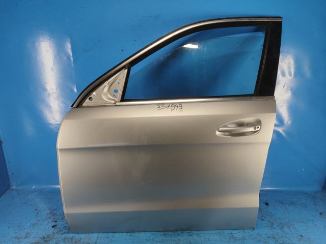 Водійські двері A1667200105 MERCEDES