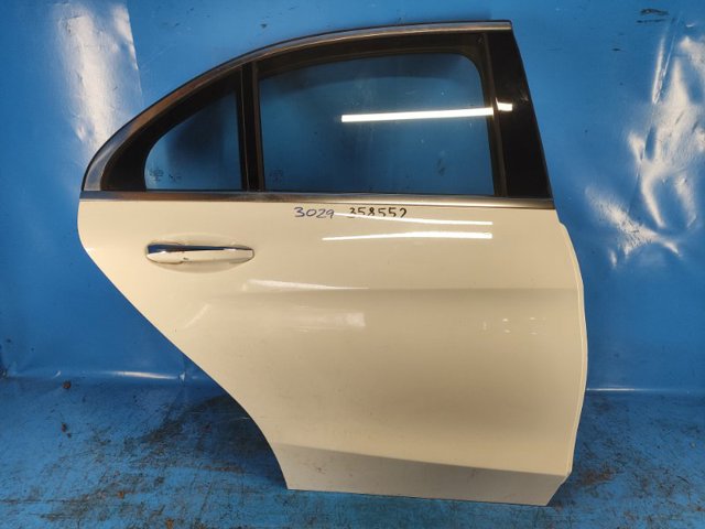 Двері задні, праві A2057300205 MERCEDES
