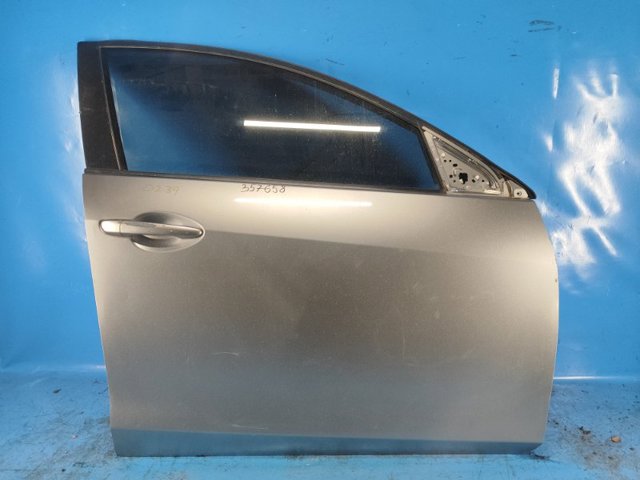 Дверка передня права BBY45802XF MAZDA
