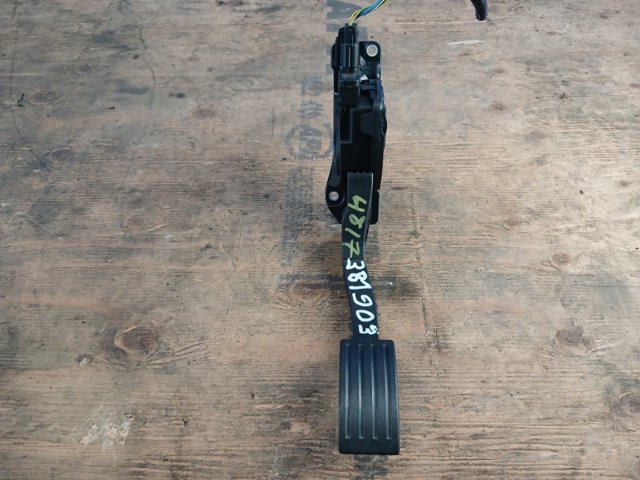 Педаль газу (акселератора) CV619F836GB FORD
