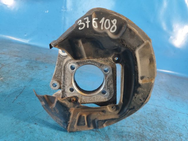 Цапфа поворотна права DG9Z5B758A FORD