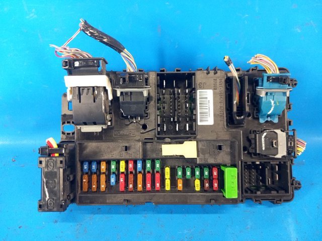 Коробка запобіжників EG9Z15604H FORD