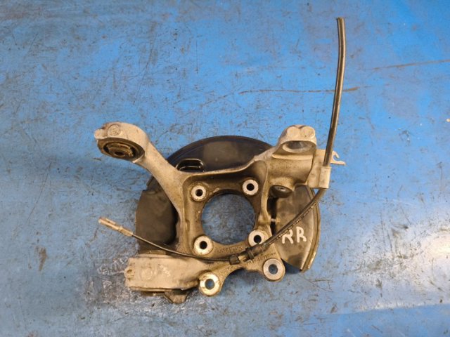 Цапфа поворотного кулака FR3Z5B758J FORD
