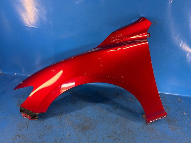 Ліве переднє крило GHP952211A MAZDA