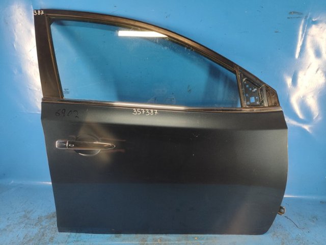 Пасажирські передні двері H01003SGMA NISSAN