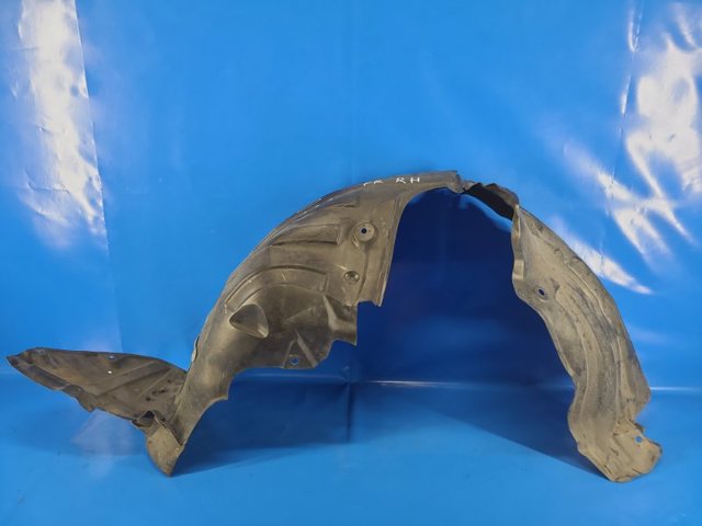 Підкрилок переднього крила, правий KD5356130B MAZDA