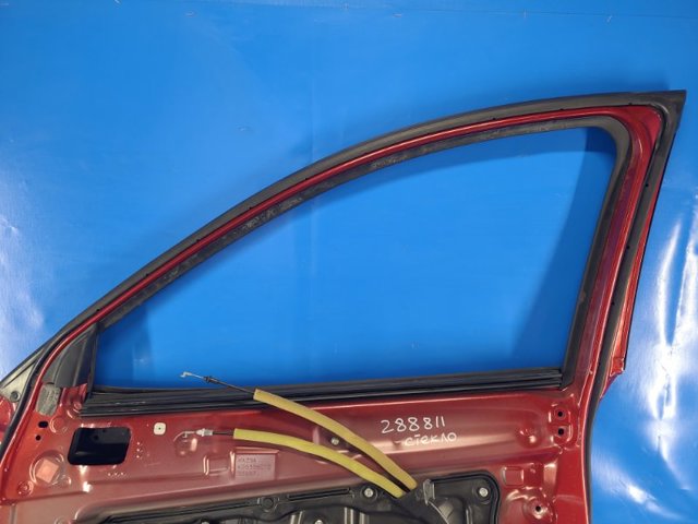 Скло передніх дверей, правою KD5358510A MAZDA