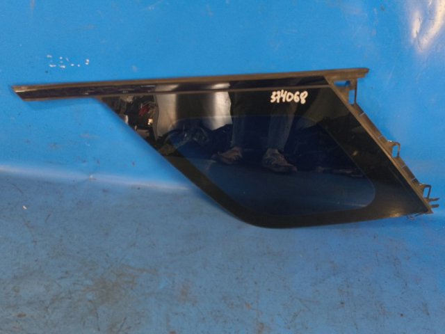 Стукло багажника, праве LR078379 LAND ROVER