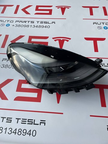 Фара комбінована, передня Tesla Model 3