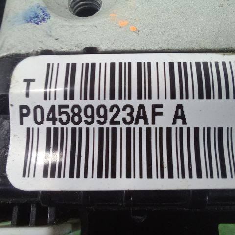 Замок задньої двері, лівої 04589923AF CHRYSLER
