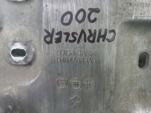 Підрамник передньої підвіски 04877643AD CHRYSLER
