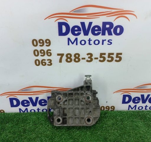 Кронштейн кріплення генератора 059903143Q VAG