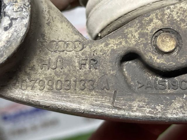 Натяжна планка поліклинового ременя 079903133A VAG