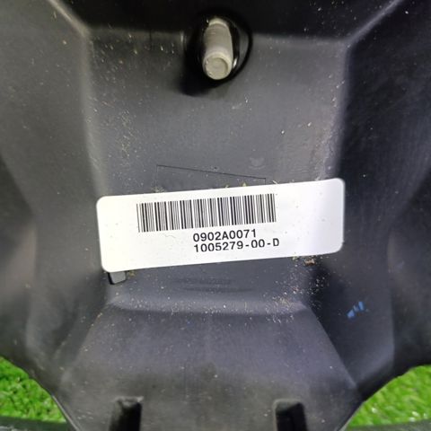 Рульове колесо 100527900D TESLA