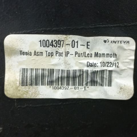 Панель передня "торпедо", верхня частина 106069510D TESLA