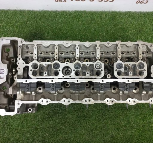 Головка блоку в зборі c распредвалами 11127624429 BMW