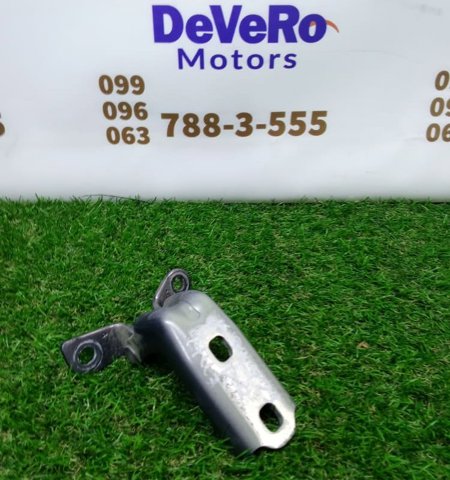 Петля задніх правих дверей 13581571 GM