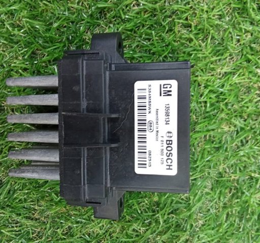 Регулятор оборотів пічки 13598134 GM