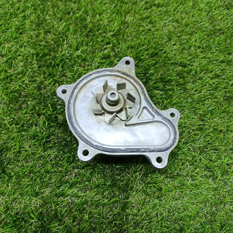 Помпа охолодження 1610039575 TOYOTA
