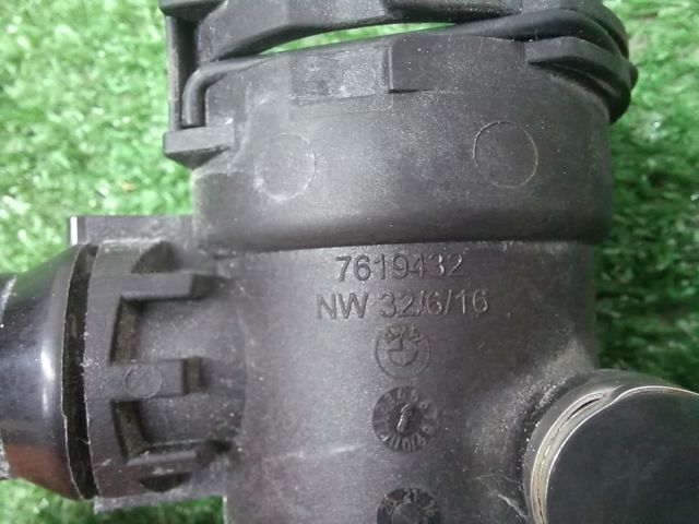 Шланг/патрубок водяного насоса, нагнітальний 17127596831 BMW