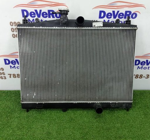 Радіатор двигуна 21410BA60A NISSAN