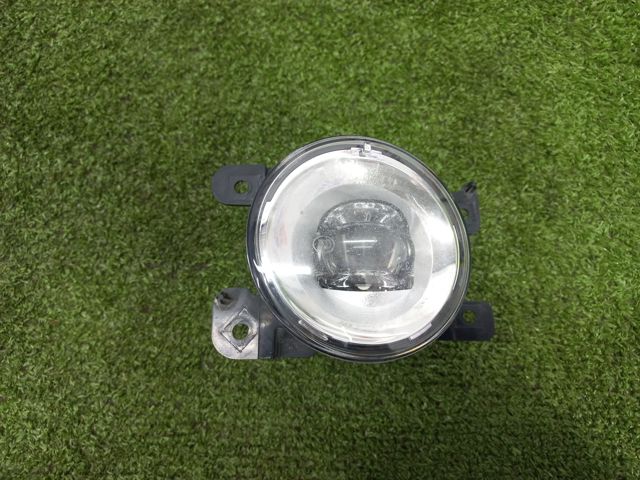 Протитуманка права 261508990C NISSAN