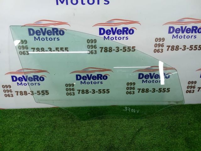 Скло пасажирських дверей 31385411 VOLVO