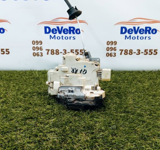 Замок задньої дверї, правої 3C4839016D VAG