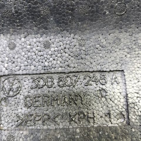 Абсорбер бампера переднього 3D0807248A VAG