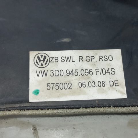 Фара задня права зовнішня 3D0945096F VAG